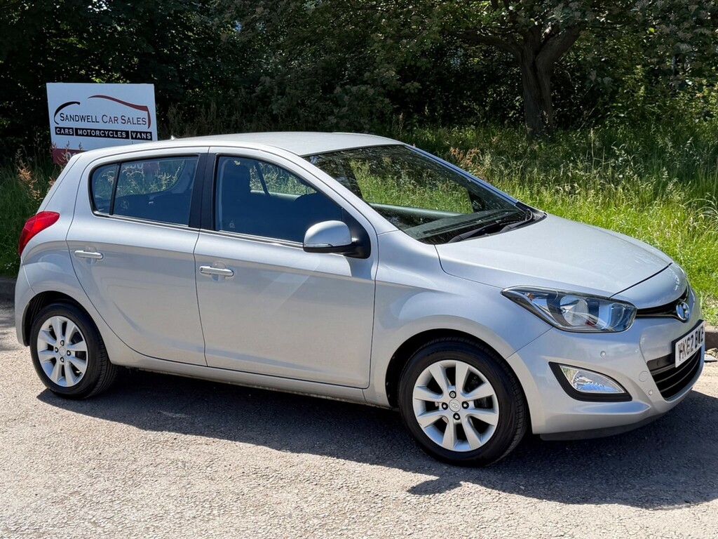 Hyundai I20 1.4 Active Euro 5 VK62BWZ Silver #2