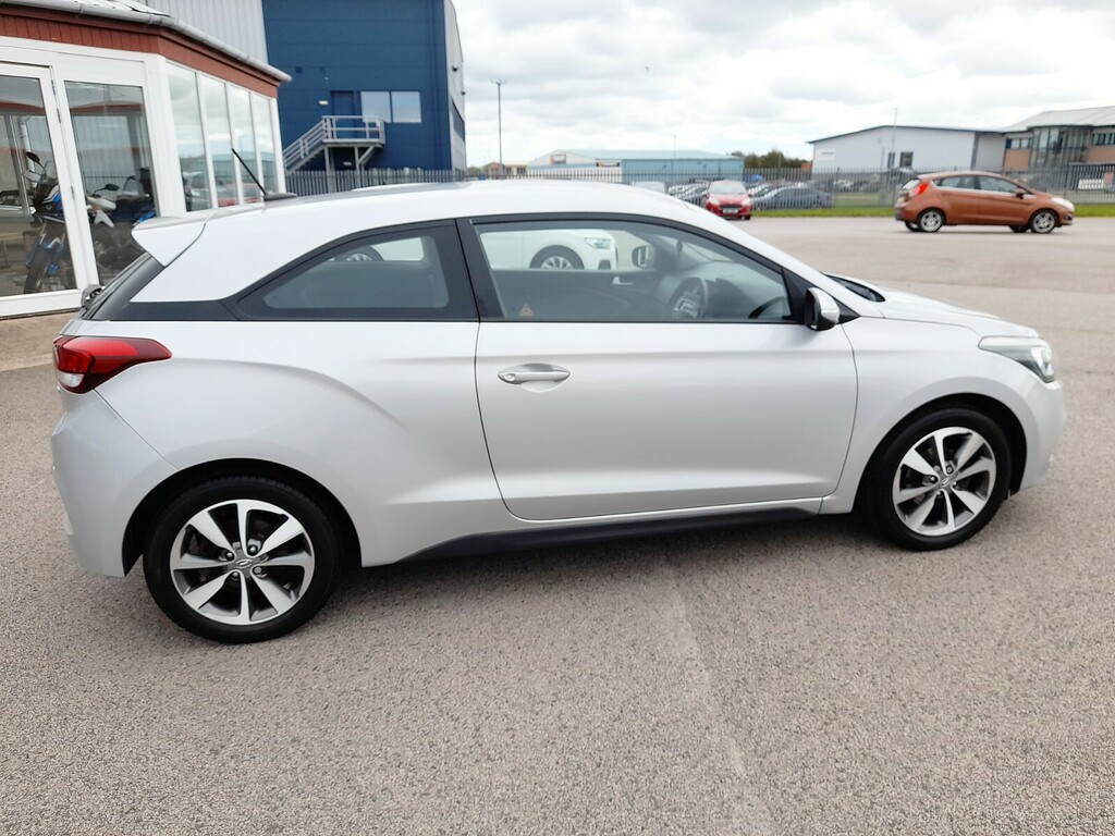Hyundai I20 1.2 Mpi Se Coupe 35 Pounds Road Tax RJ66UWR Silver #6