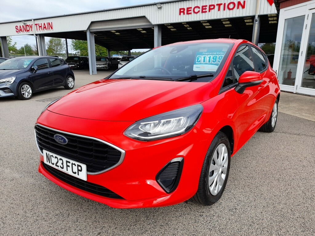 Ford Fiesta 1.1 Trend Red