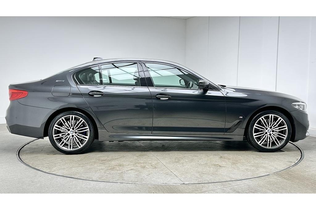 BMW 5 Series 530E M Sport Grey #4