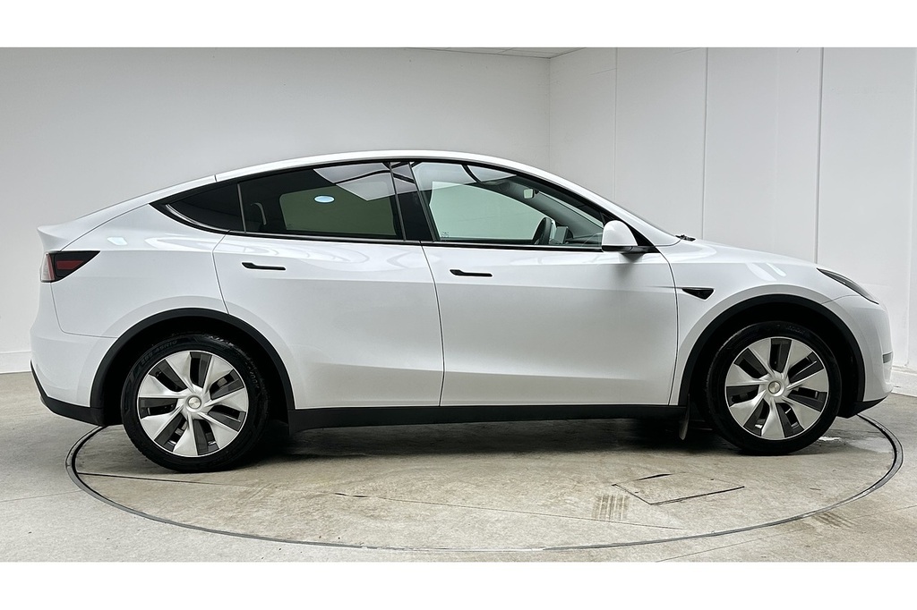 Tesla Model Y Suv ML24BWE White #4