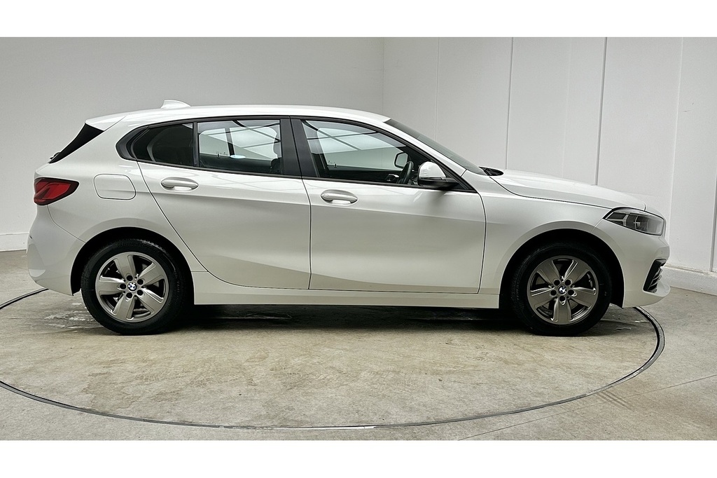 BMW 1 Series 118I Se MX70OMC White #5