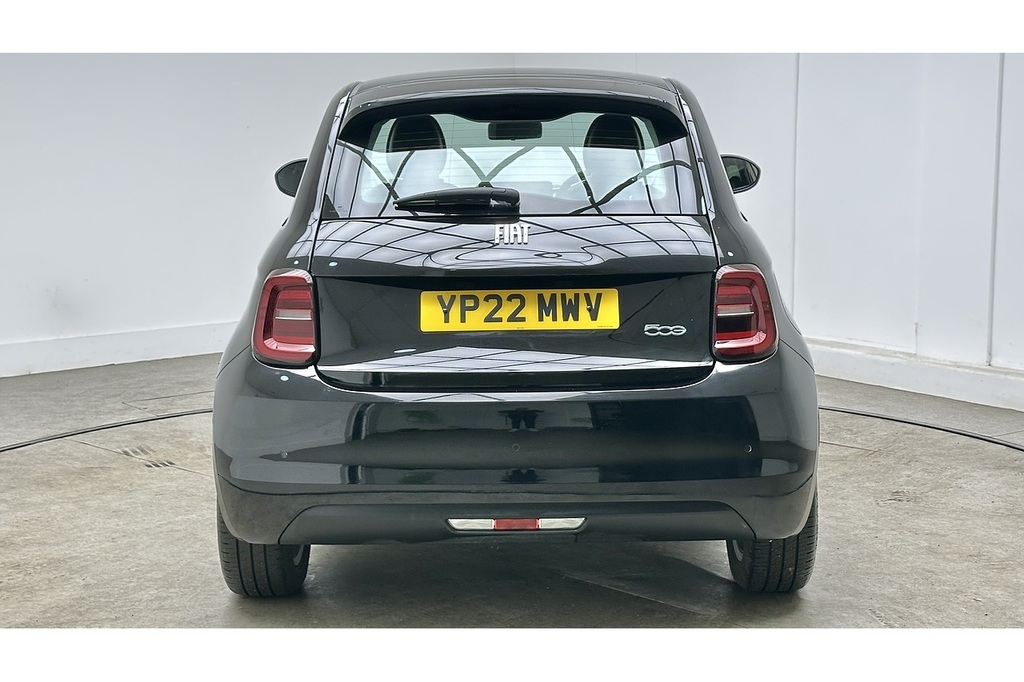 Fiat 500E Icon Black #5