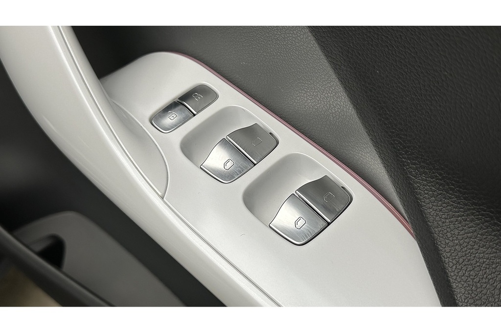 Smart #1 200Kw Premium 66Kwh White #18
