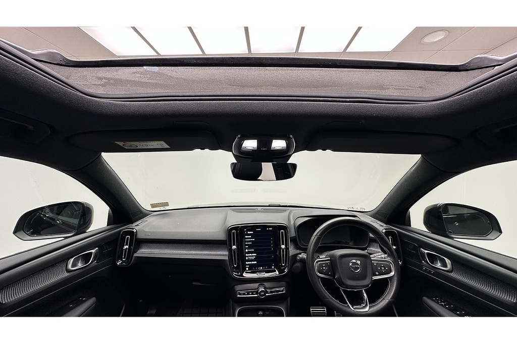 Volvo XC40 P8 First Edition Black #2