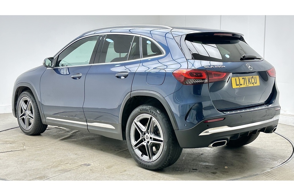 Mercedes-Benz GLA Class Gla250e Exclusive Edition LL71KCU Blue #5