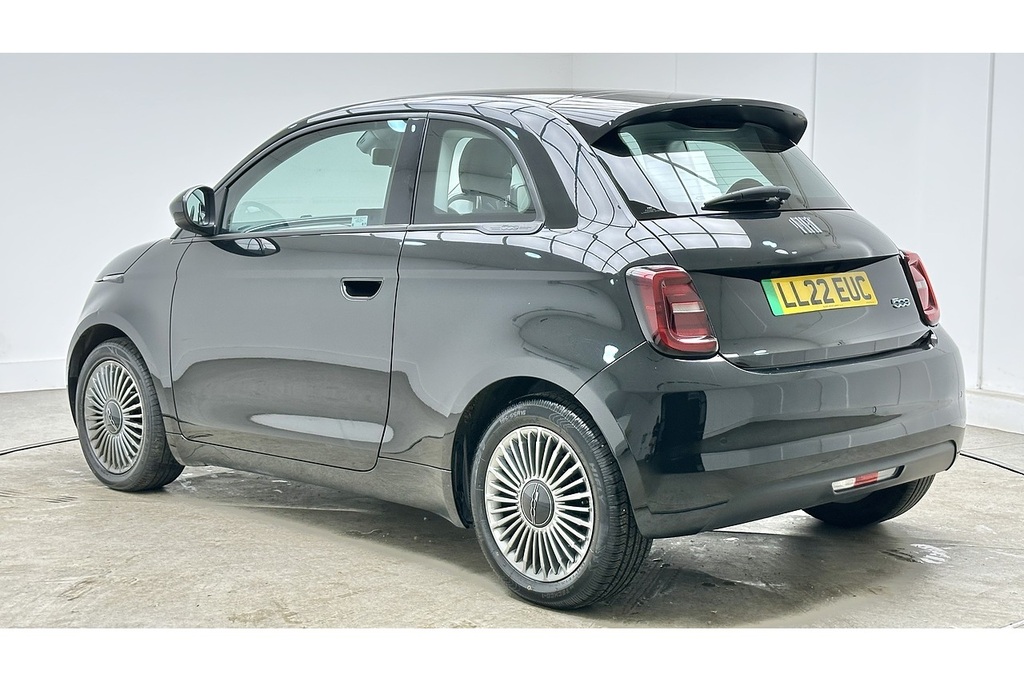 Fiat 500E Icon LL22EUC Black #5