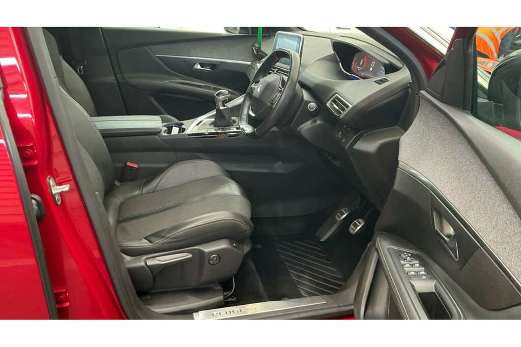 Peugeot 3008 Puretech Gt Line Premium AE69WKA Red #2