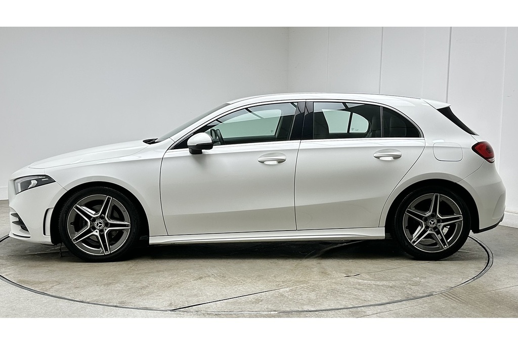 Mercedes-Benz A Class A180d Amg Line GV19HBO White #6