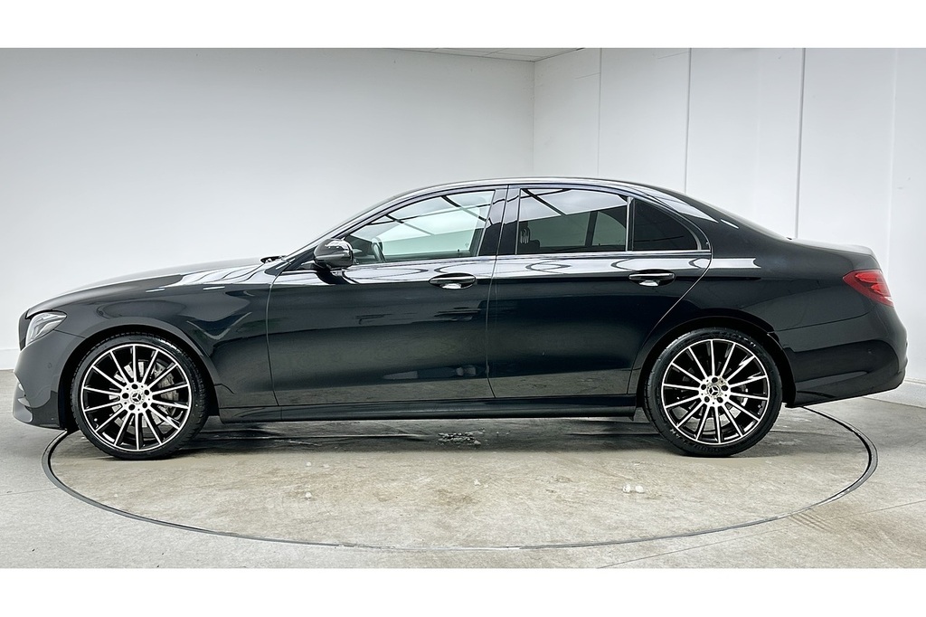 Mercedes-Benz E Class E220d Amg Line Night Edition LP69ZHN Black #6