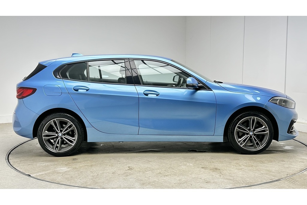 BMW 1 Series 116D Sport YL21HBO Blue #4