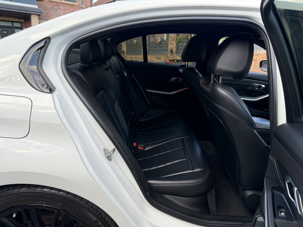BMW 3 Series Saloon 2.0 320I M Sport Saloon 201969 SG69LHJ White #3