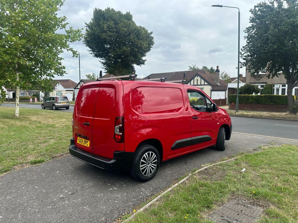 Citroen Berlingo Panel Van 1.5 Bluehdi 650 Enterprise M 201969 YA69OPC Red #4