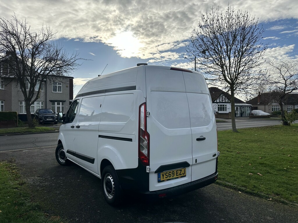 Ford Transit Custom Panel Van 2.0 300 Ecoblue Leader 202069 YS69EZJ White #6