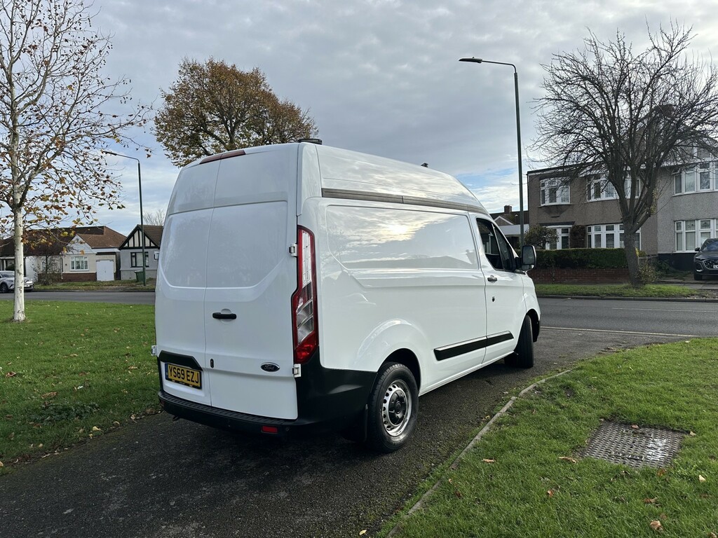 Ford Transit Custom Panel Van 2.0 300 Ecoblue Leader 202069 YS69EZJ White #4