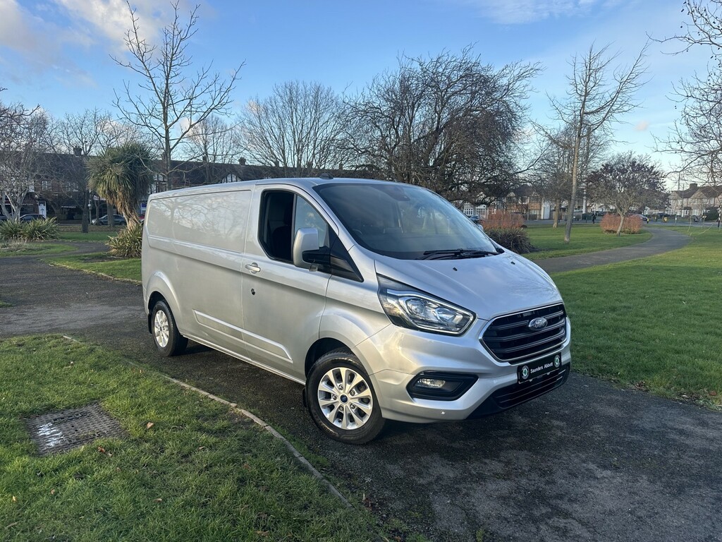 Ford Transit Custom Panel Van 2.0 Transit Custom Limited Van 300 L2 2. Silver