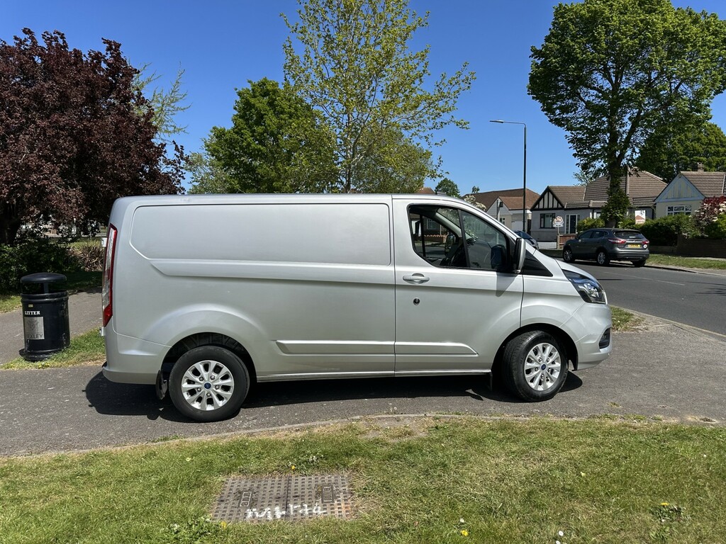 Ford Transit Custom Panel Van 2.0 Transit Custom Limited Van 300 L1 2. EA22NGJ Silver #3