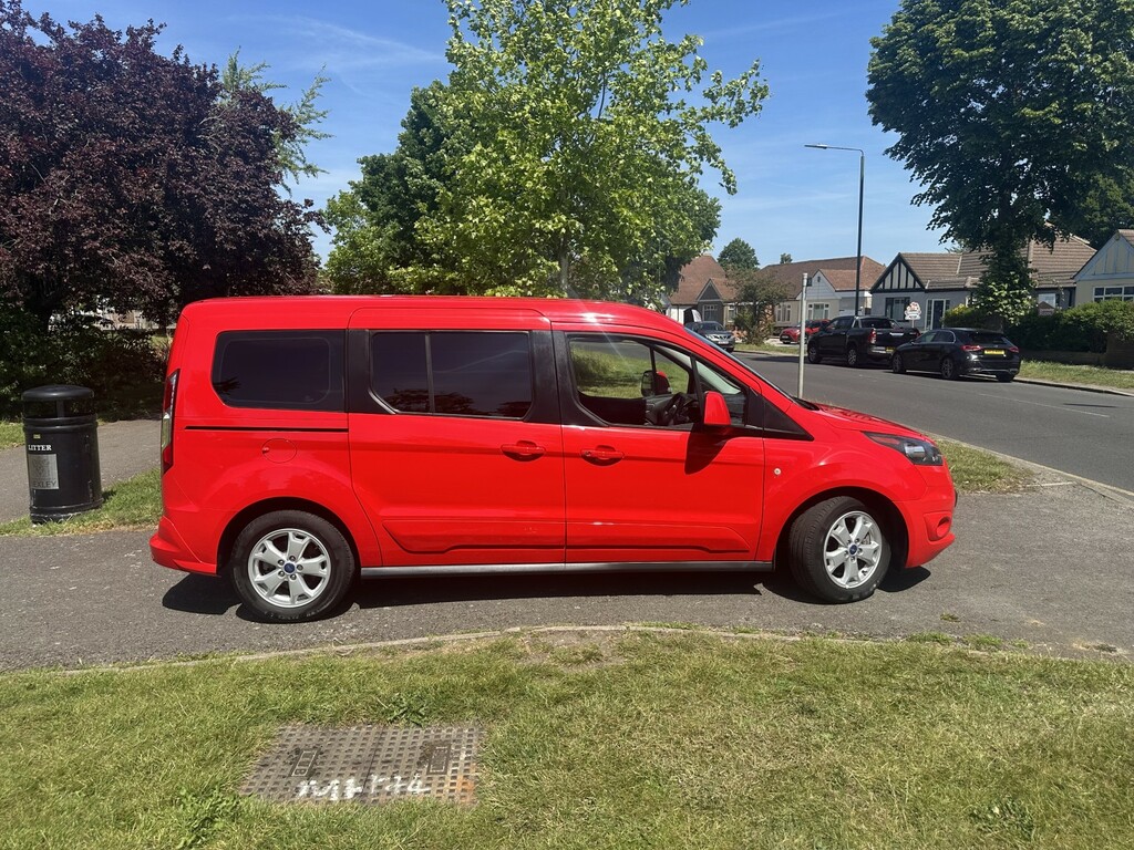 Ford Tourneo Connect Mpv Titanium 2.5 Lpg 202121 Red #3