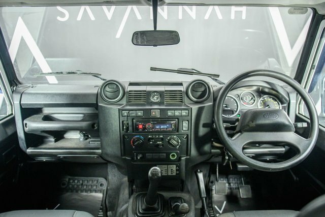 Land Rover Defender 2015 2.2 Tdci Hard Top Suv 4Wd S White #2