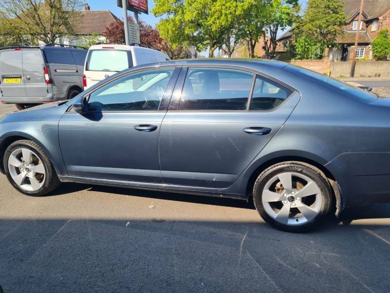 Skoda Octavia 1.0 Tsi Se Drive - 2019 69 AF69CJY Grey #4