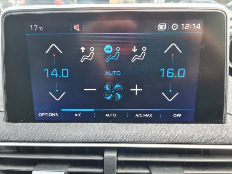 Peugeot 3008 1.6 Bluehdi 120 Allure - 2017 67 OU67MYS Black #2