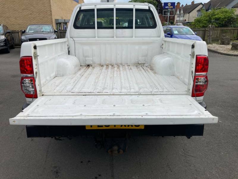 Toyota HILUX Active Dcab Pick Up 2.5 D-4d 4Wd 144 - 2014 64 White #6