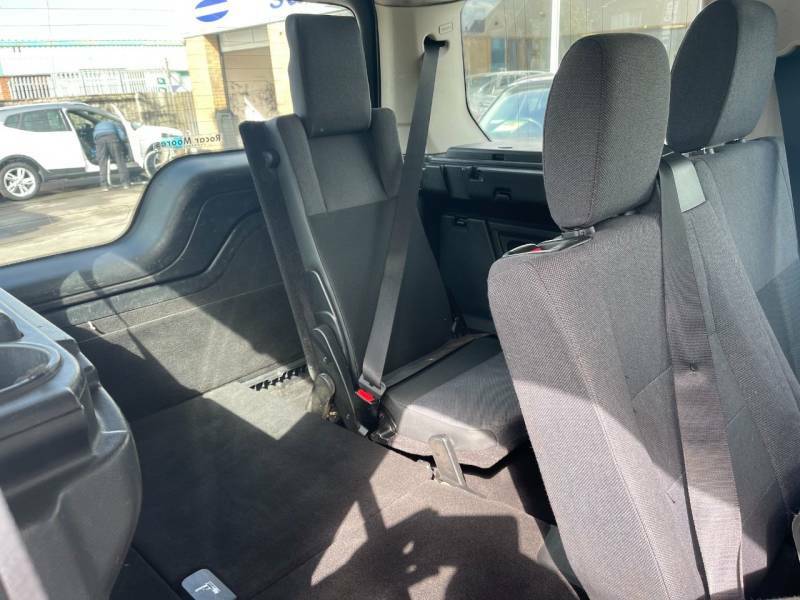 Land Rover Discovery  Black #9