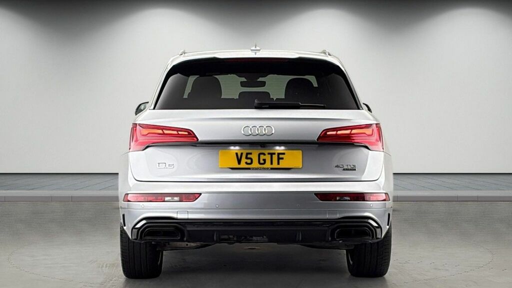 Audi Q5 2.0 Tdi 40 Edition 1 Suv S Tronic Quatt Silver #4