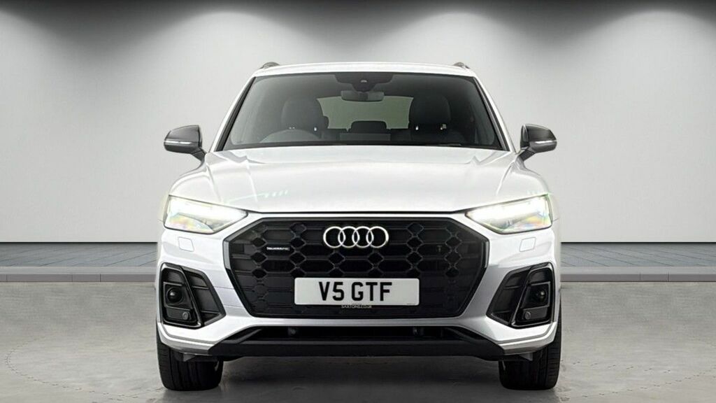 Audi Q5 2.0 Tdi 40 Edition 1 Suv S Tronic Quatt Silver #3