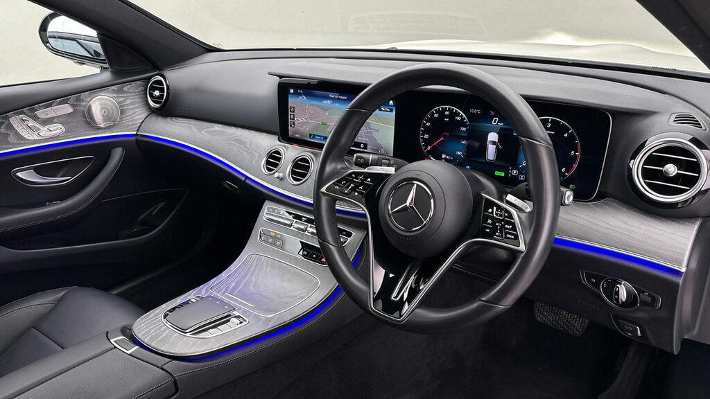 Mercedes-Benz E Class 2.0 E220dh Mhev Amg Line Night Edition Premium Pl WG23LOH White #5
