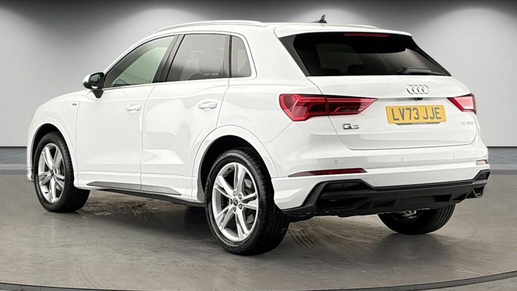 Audi Q3 1.5 Tfsi Cod 35 S Line Suv S Tronic Eur LV73JJE White #2