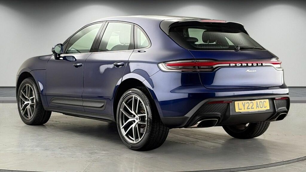 Porsche Macan 2.0T Suv Pdk 4Wd Euro 6 Ss 265 Ps LY22AOC Blue #2