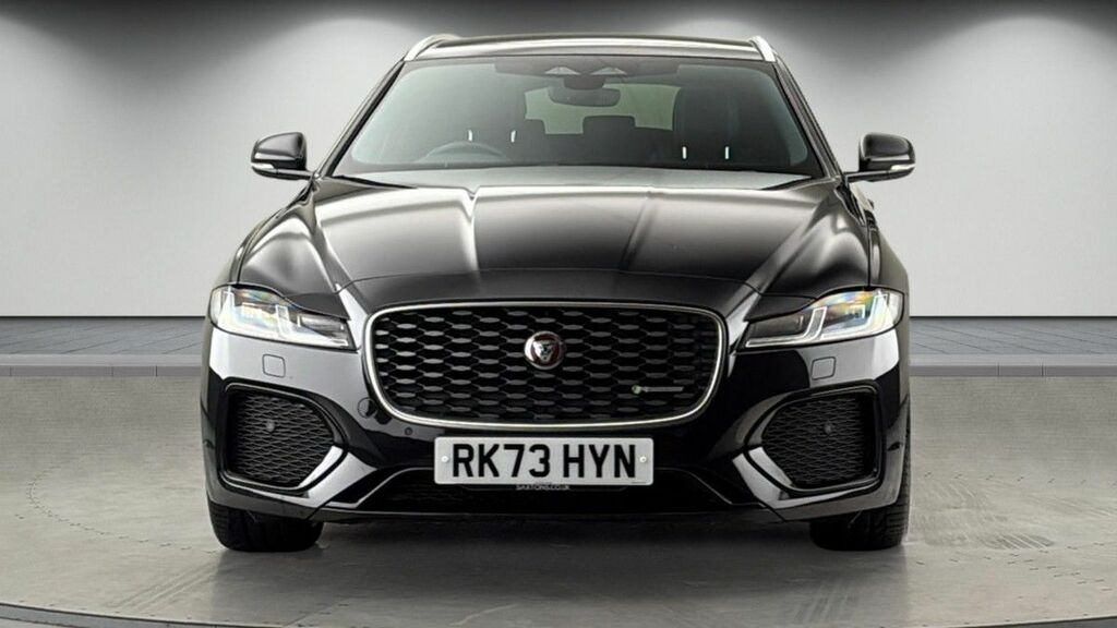 Jaguar XF 2.0 D200 Mhev R-dynamic Se Sportbrake A Black #3