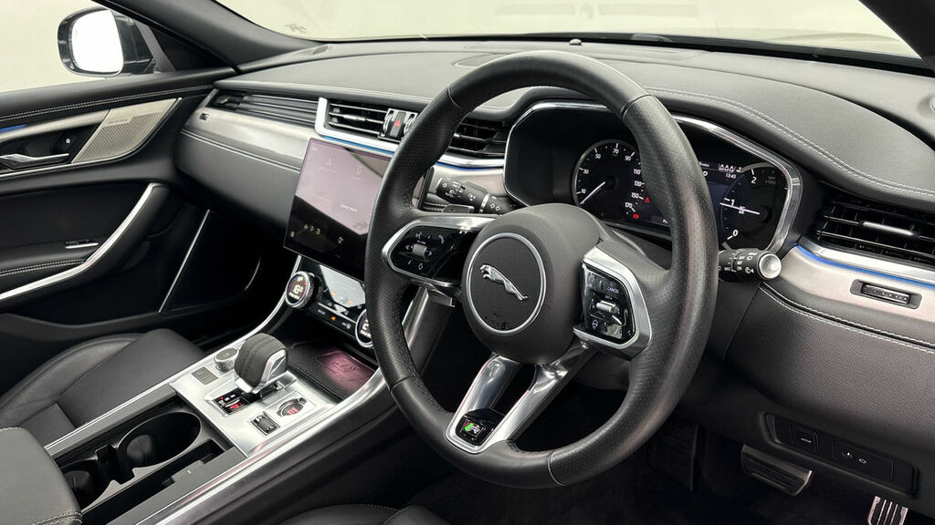 Jaguar XF 2.0 D200 Mhev R-dynamic Se Sportbrake A Black #5