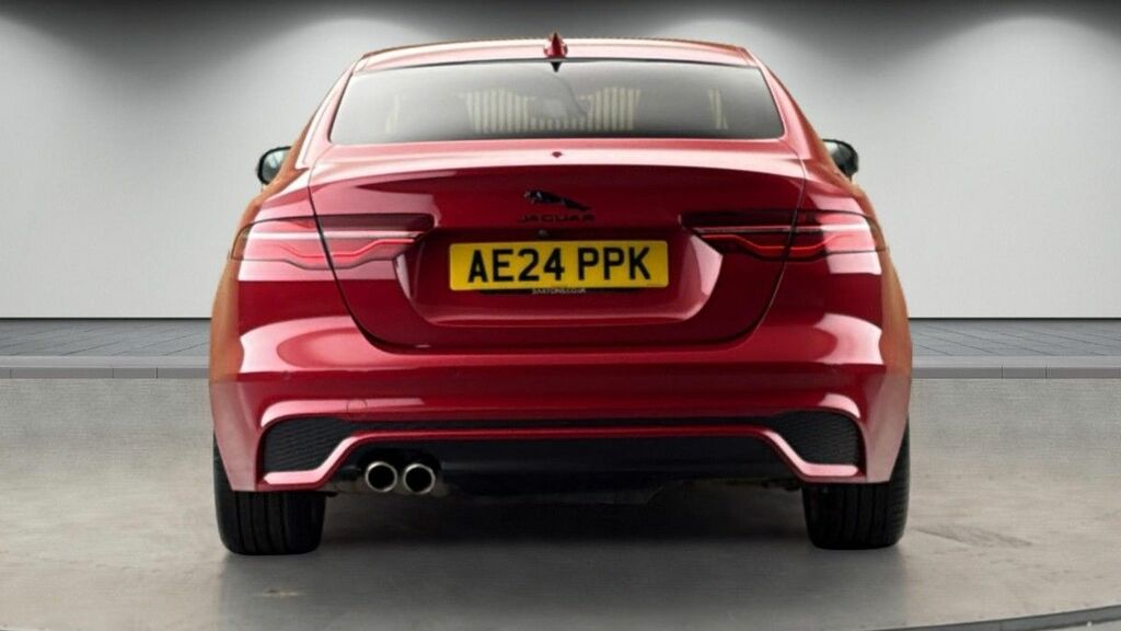 Jaguar XE 2.0 D200 Mhev R-dynamic Se Black Saloon AE24PPK Red #4