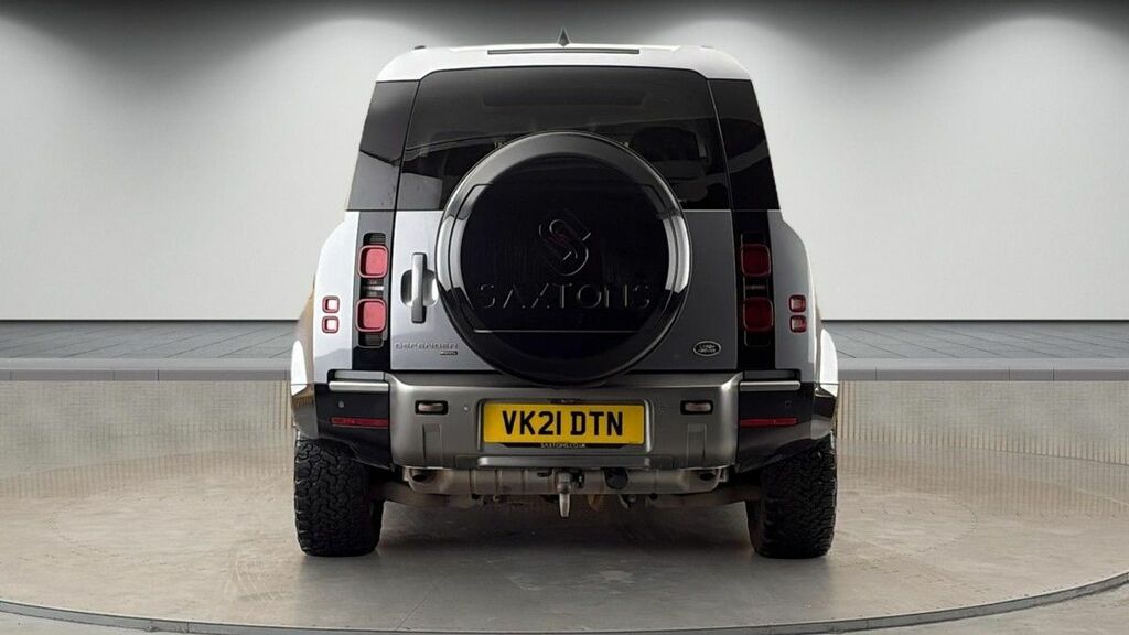 Land Rover Defender 110 2.0 P400e 15.4Kwh X-dynamic Hse Suv Plu Grey #4