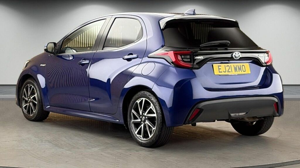 Toyota Yaris 1.5 Vvt-h Design Hatchback Hybrid E-cvt EJ21WMO #2