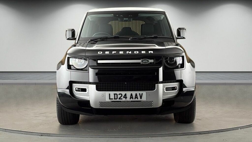 Land Rover Defender 110 2.0 P400e 15.4Kwh Xs Edition Suv Plug-i LD24AAV Black #3