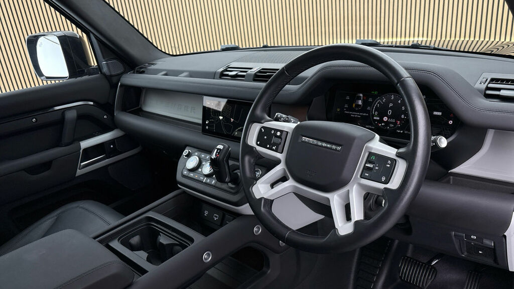 Land Rover Defender 110 2.0 P400e 15.4Kwh Xs Edition Suv Plug-i LD24AAV Black #5