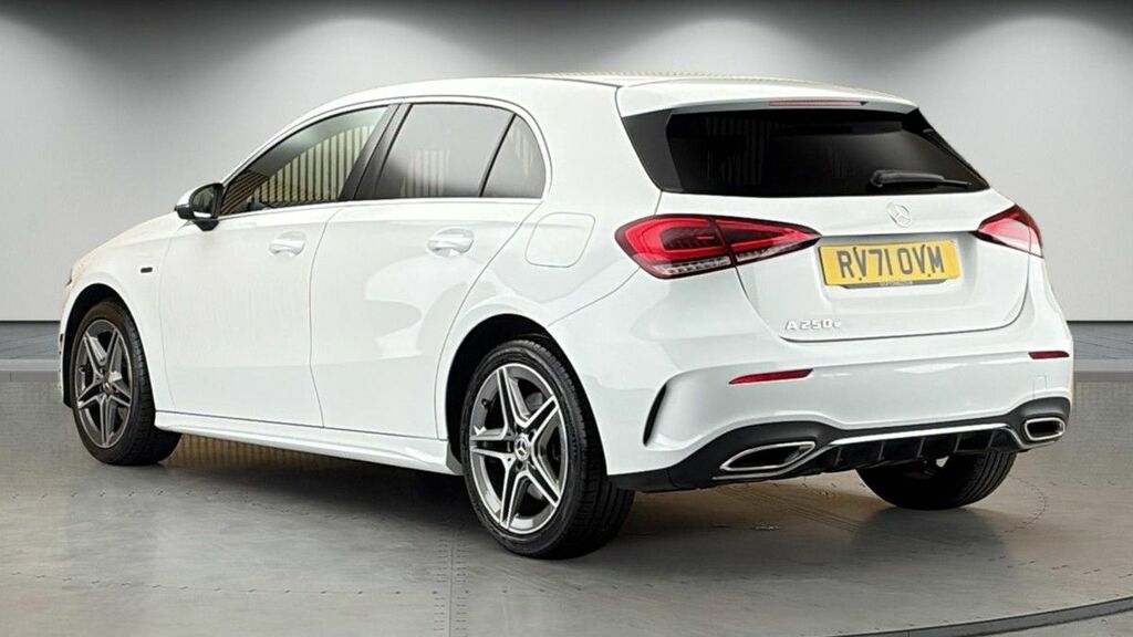 Mercedes-Benz A Class 1.3 A250e 15.6Kwh Amg Line Hatchback Pl RV71OVM White #2