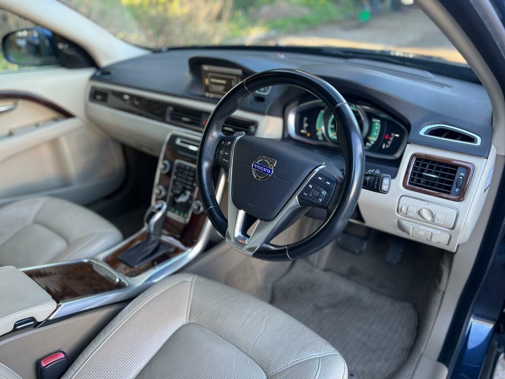 Volvo V70 Se Blue #2