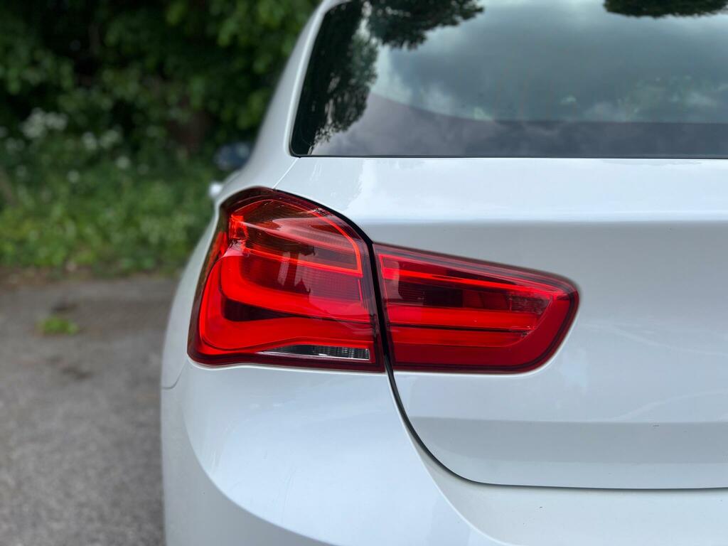 BMW 1 Series Sport Auto White