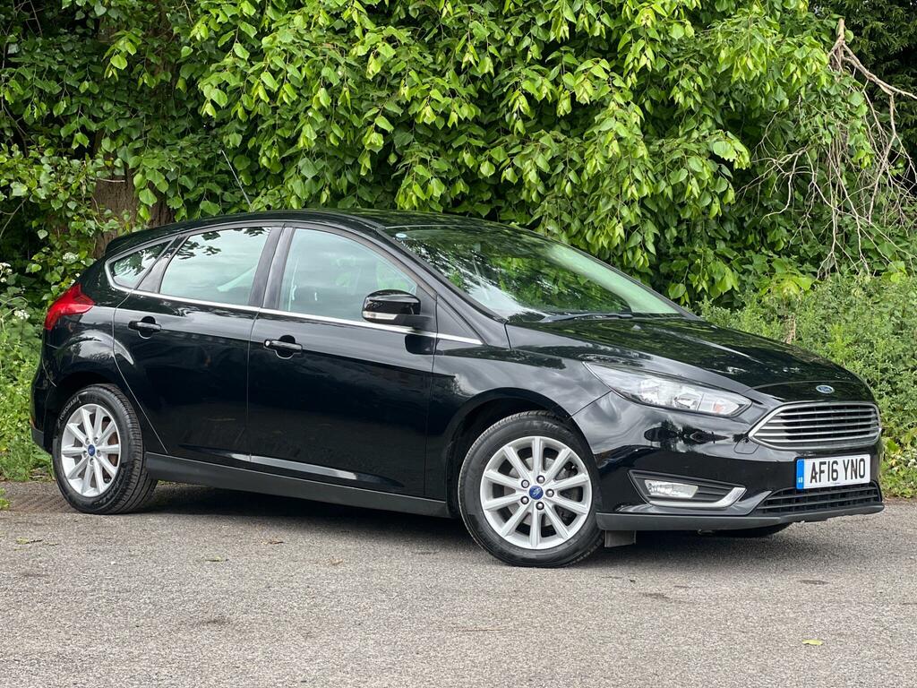Ford Focus Titanium Black