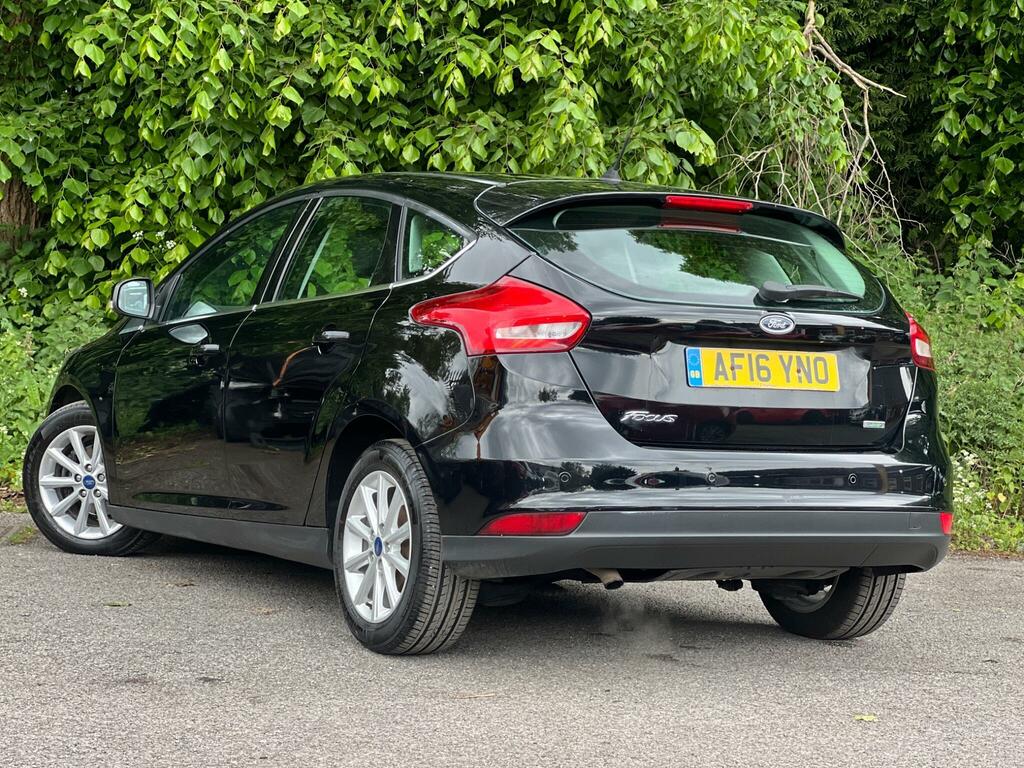Ford Focus Titanium Black #4