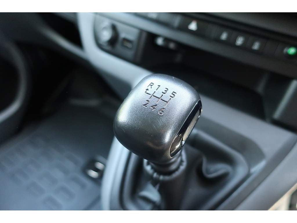 Toyota PROACE 1.6D 115 Comfort Van #25