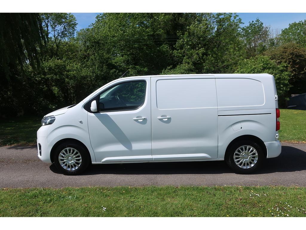Toyota PROACE 1.6D 115 Comfort Van #10