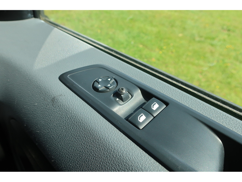 Toyota PROACE 1.6D 115 Comfort Van #29
