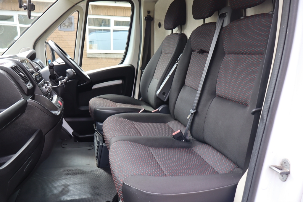 Vauxhall Movano 2.2 L2h2 F3500 EO22GYZ White #5