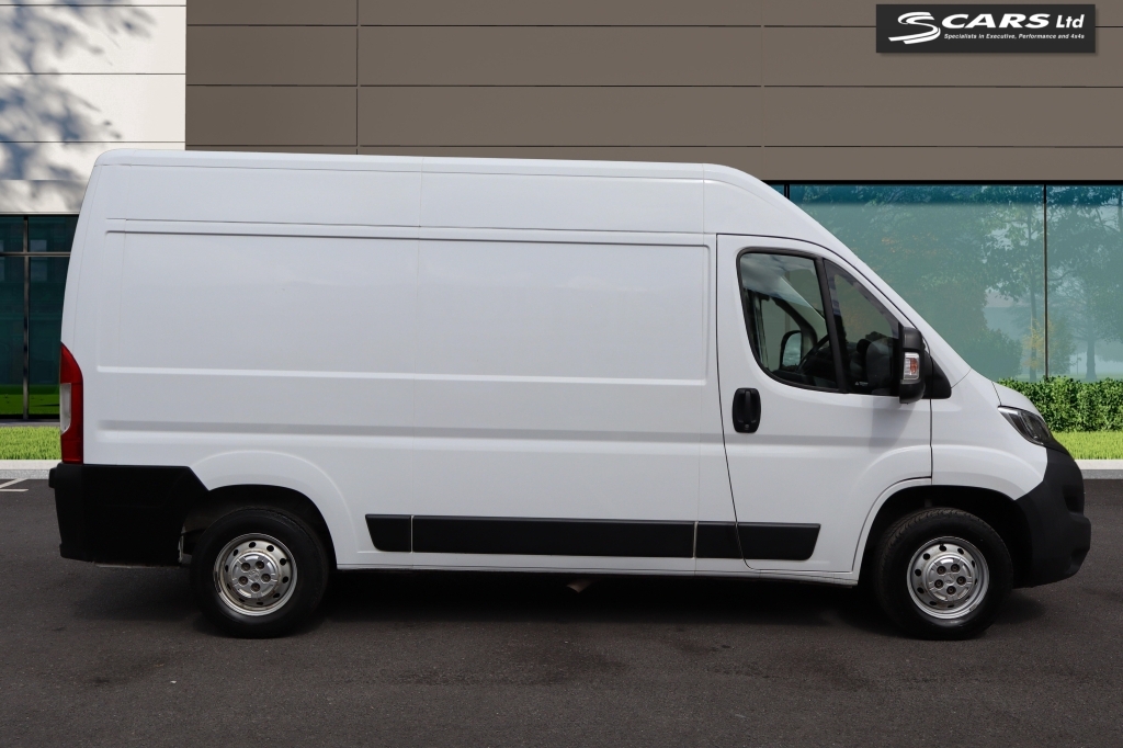 Vauxhall Movano 2.2 L2h2 F3500 EO22GYZ White #2