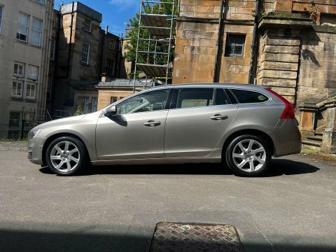 Volvo V60 2.0 V60 Se ST64AHU Gold #2